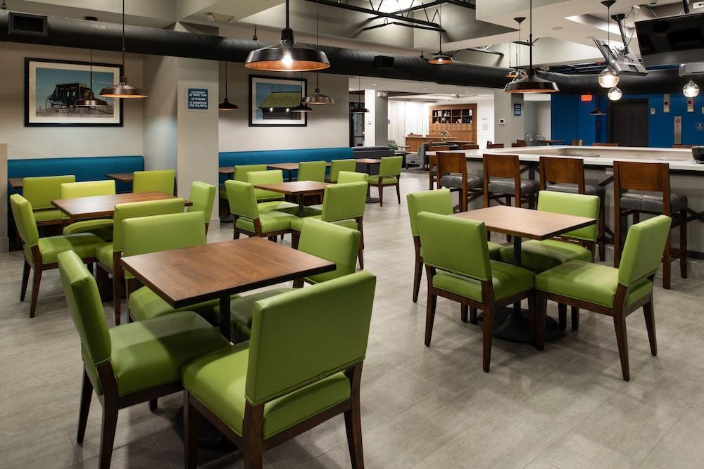 奥马哈中城福朋喜来登酒店 外观 照片